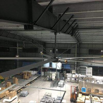 Động cơ nam châm vĩnh viễn 18FT 5.5M Quạt trần công nghiệp lớn